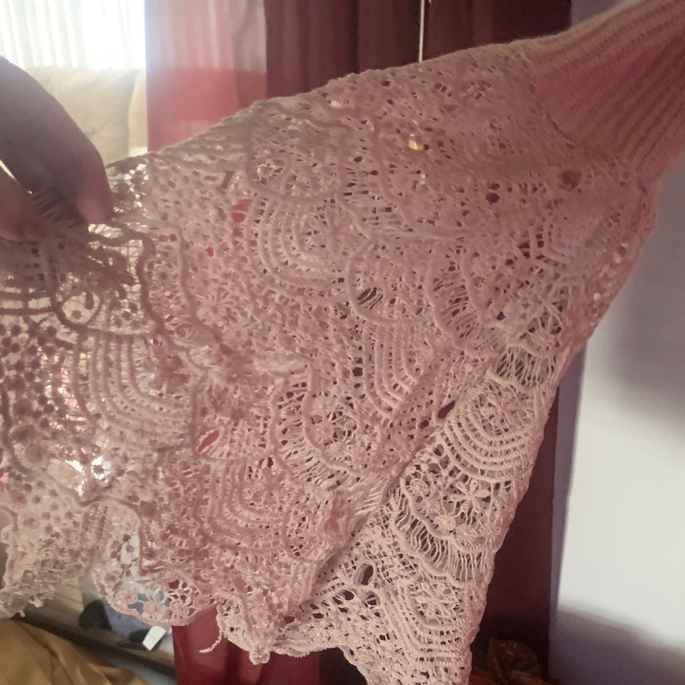 Mauve Lace Bell Sleeve Kimono - Picture 2 of 5